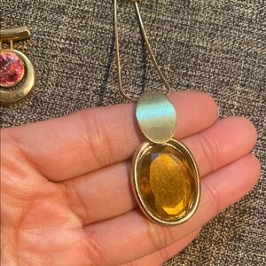 Elegant Gold Pendant Necklace